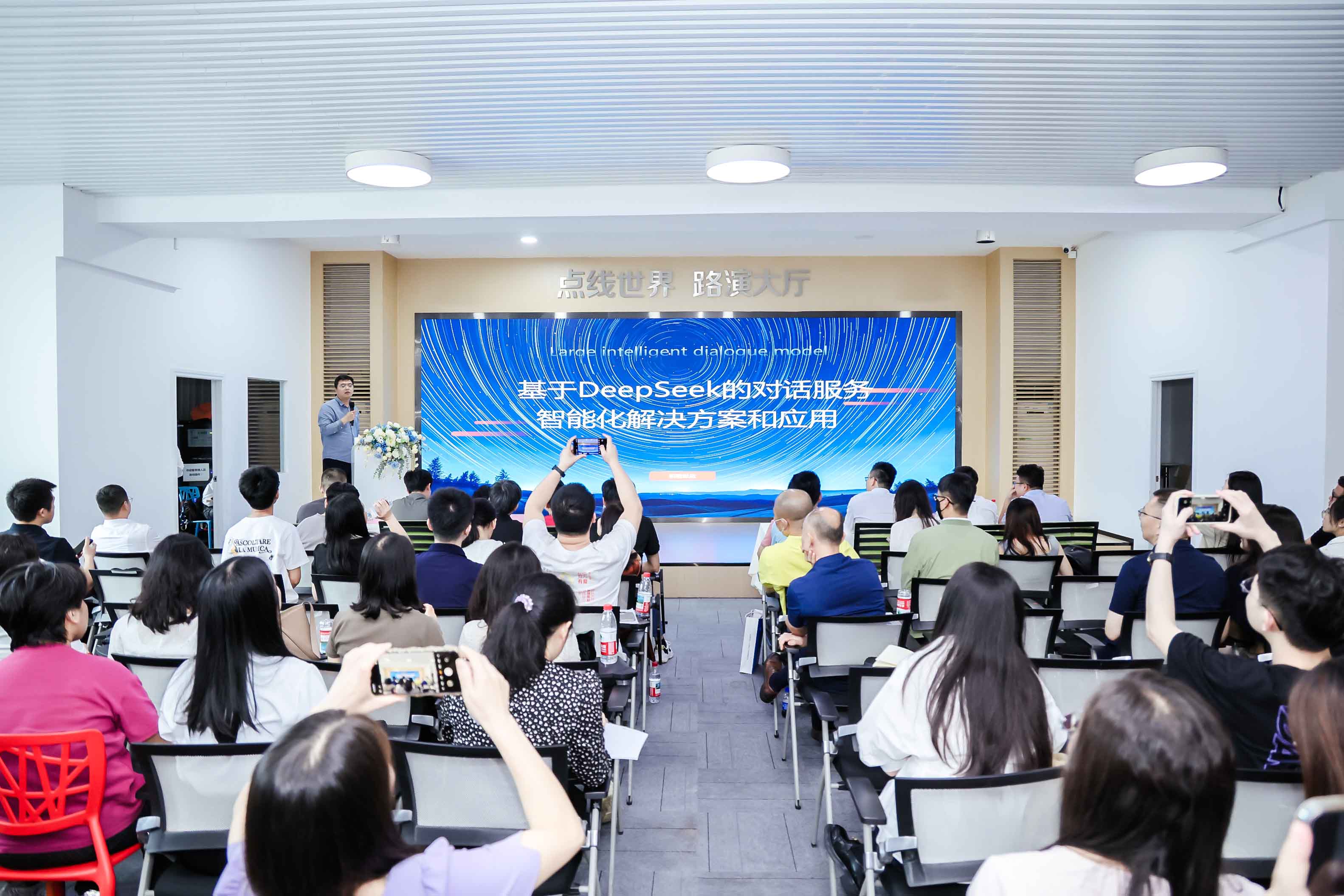 R52W3316 拷贝.jpg